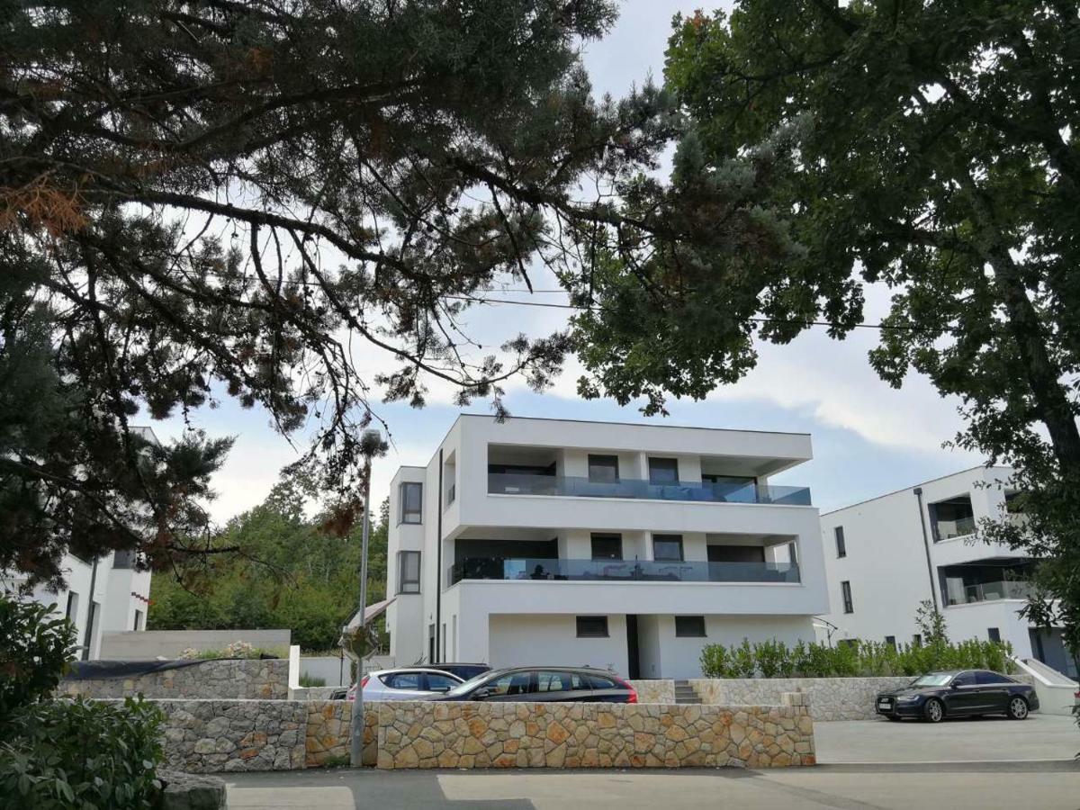 Apartment White Вантачичі Екстер'єр фото